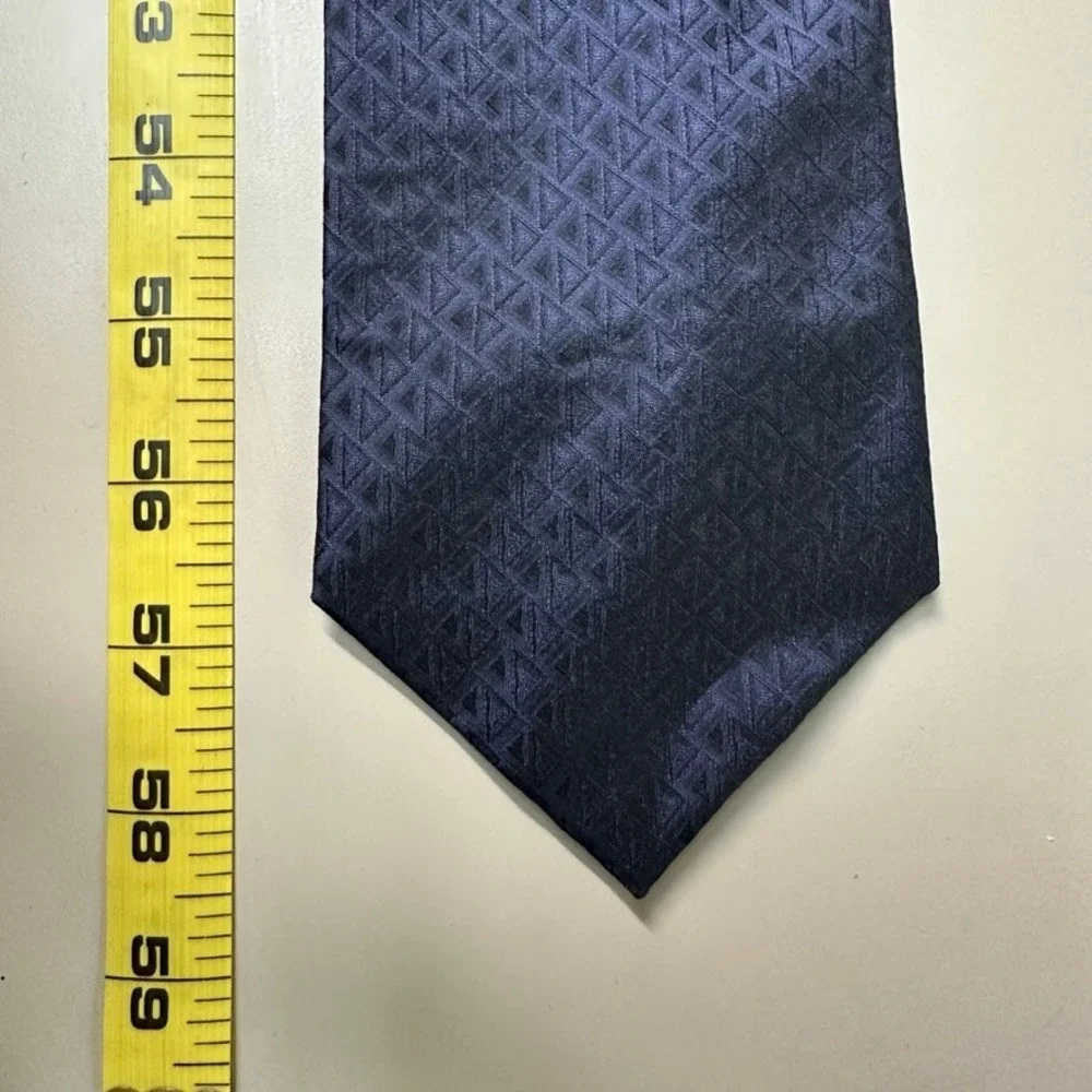 DKNY Mens Navy Blue Geometric Triangle Pattern 100% Silk Necktie Business Tie